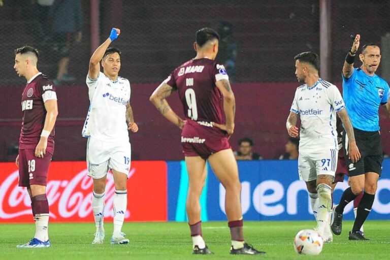 lanus-perdio-con-cruzeiro-y-quedo-eliminado-de-la-sudamericana