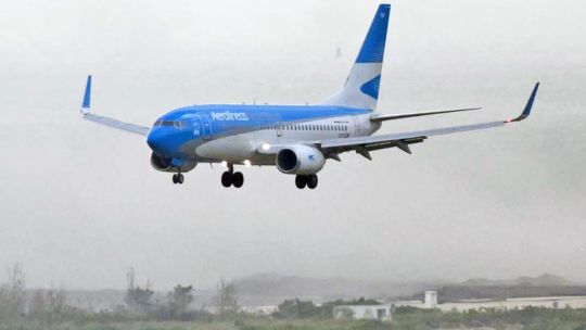 Aerolíneas Argentinas suspendió la mesa de negociación salarial por las medidas de fuerza de los pilotos