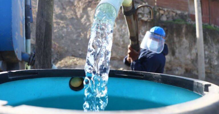 Ningún peruano deberá vivir con menos de 20 litros de agua al día: MVCS reglamenta la Ley de Acceso Universal al Agua Potable