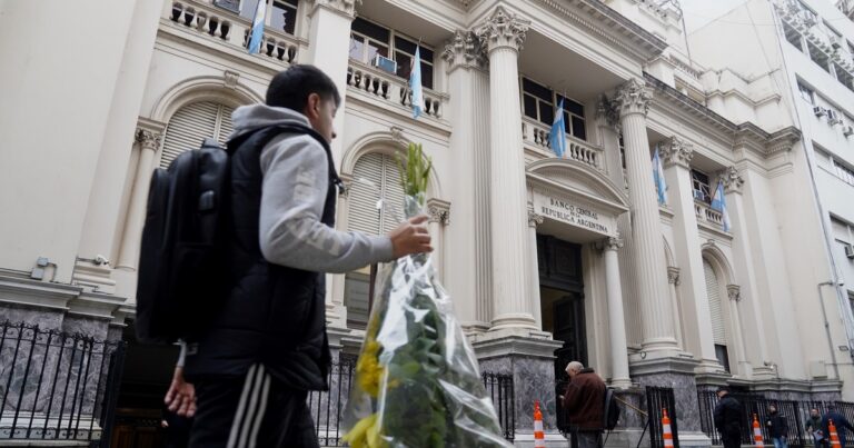 El Banco Central vendió divisas por tercera rueda consecutiva, pero esta vez solo se desprendió de US$ 25 millones