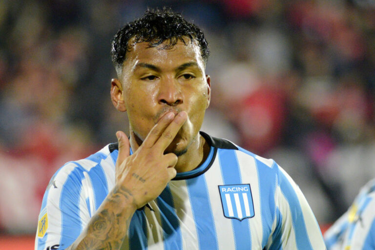 Roger Martínez se fue de Racing y jugará en Arabia Saudita