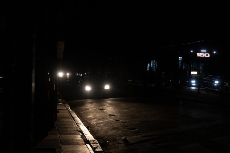 En medio de la ola de calor: más de 30 mil usuarios siguen sin luz en la Ciudad