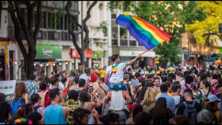 Marcha Federal LGBT: la respuesta «antifascista y antirracista» a los dichos de Javier Milei