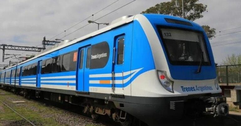 Ferrocarril Roca. Milei despide, los sindicatos callan