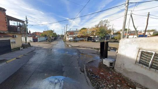 Un comisario mató a un ladrón en La Matanza, y vecinos furiosos le arrojaron piedras