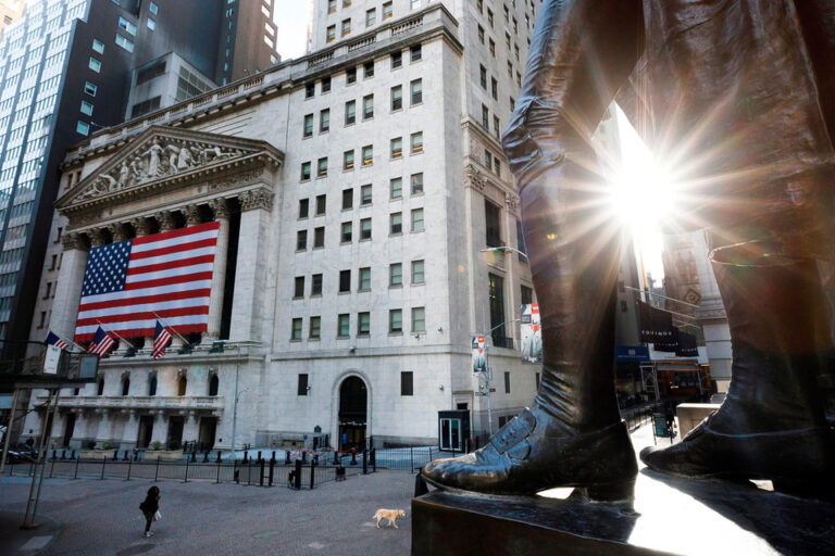 Las acciones argentinas caen hasta 3% en Wall Street