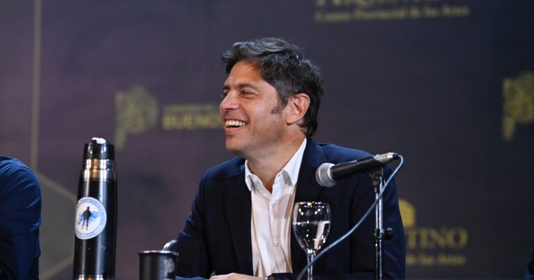 Kicillof rompe con Cristina y Massa y desdobla la elección bonaerense