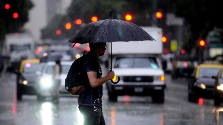 Malas noticias del SMN: hasta cuándo habrá lluvias y tormentas en Buenos Aires