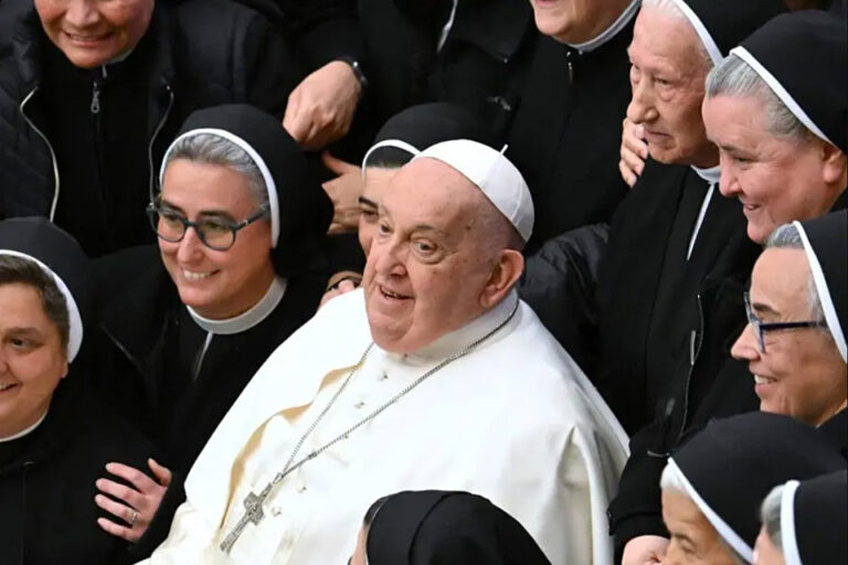 Un Papa que fue distinto