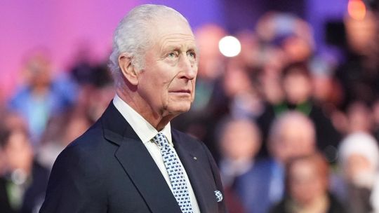 Carlos III comienza a ser tratado con Cannabis: cómo sigue su enfermedad