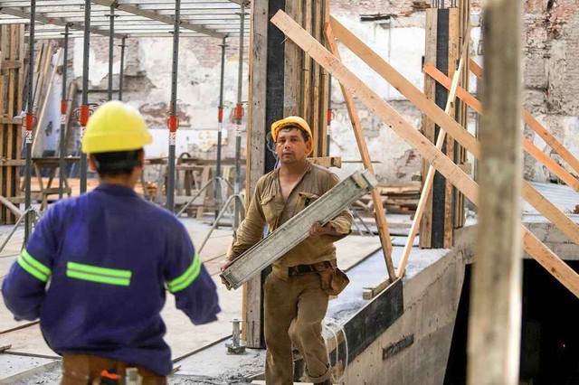 Empleados de la construcción cerraron aumento de sueldo para junio