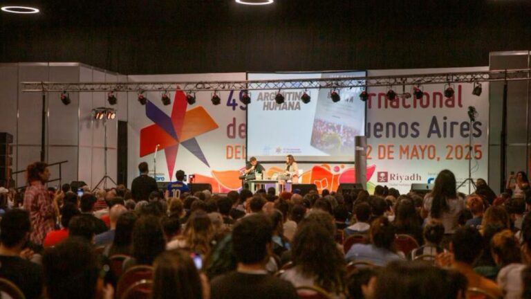 Con plan de gobierno incluido, Juan Grabois presentó su nuevo libro: «Hay que ir a la ofensiva»