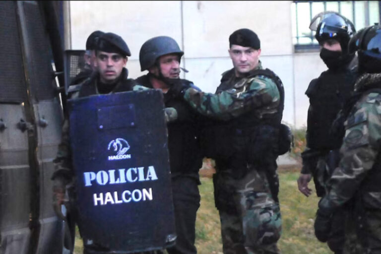 José López, uno de los condenados en el caso Vialidad, se entregó en Comodoro Py