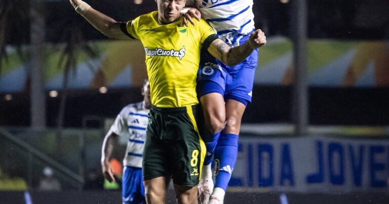 Defensa comenzó con el pie derecho en la Vitória Cup: le ganó 1-0 a Cruzeiro