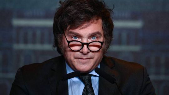 Por qué Milei no viaja: mientras los vuelos despegan en Buenos Aires, en Tucumán sólo ven humo