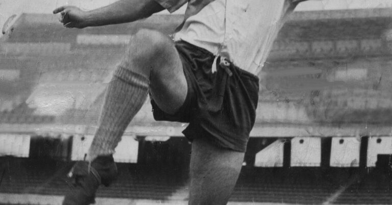A 76 años del último partido de Di Stefano en el fútbol argentino: por qué se marchó y su exótico destino