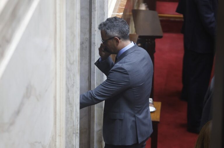 El Gobierno se comió una paliza en Diputados: la oposición aprobó Libra y rechazó cinco decretos de Milei