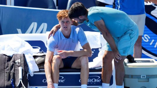 Alcaraz conquistó Cincinnati tras el abandono de Sinner y suma su sexto título en 2025