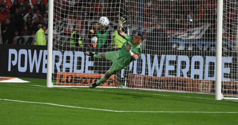 Franco Armani, el secreto para cambiar el ‘karma’ de River en los penales y mantenerse en la triple competencia: «Siempre fui un luchador»