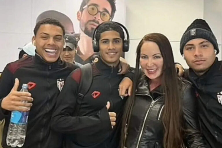 Escándalo en Brasil: echaron a seis juveniles por una foto con una actriz porno