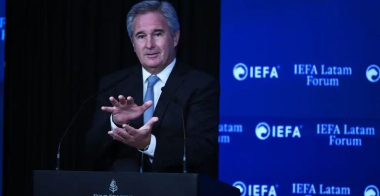 Desesperados por el Dólar. El Tesoro intervendrá en el mercado cambiario