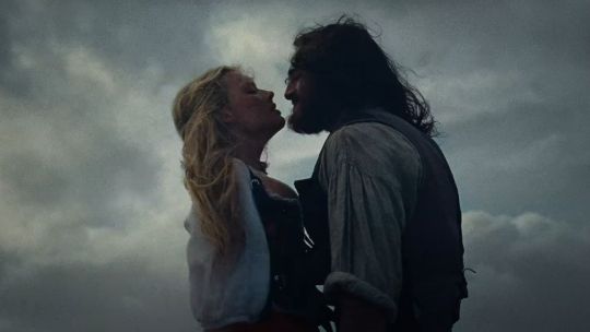 Todo sobre la nueva película de «Cumbres Borrascosas»: fecha de estreno, reparto y críticas