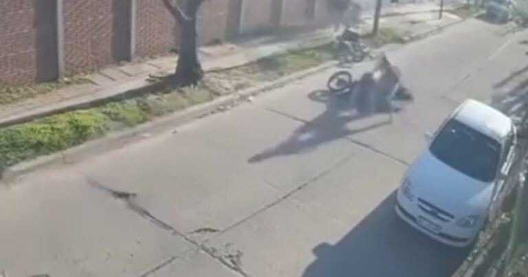 Un repartidor de chipá se defendió a los golpes de un robo: «Te vamos a matar»