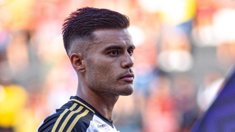 Los viejos posteos de Fausto Vera en redes que generaron ruido en River: es hincha de Boca?