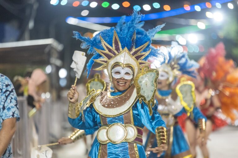 Mucho más que una fiesta: Lincoln, la ciudad que trabaja todo el año para brillar en Carnaval