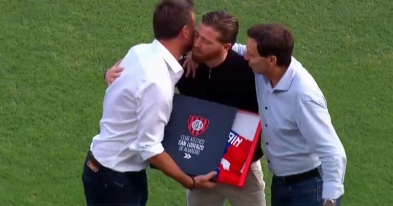 El sentido homenaje de San Lorenzo a Iker Muniain antes de enfrentar a Instituto