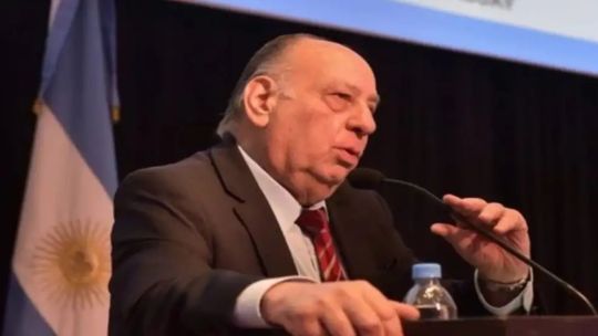 Roberto Cachanosky: «Quienes pasaron sus dólares a pesos en intereses ganaron en los dos años de Milei 80% en dólares»