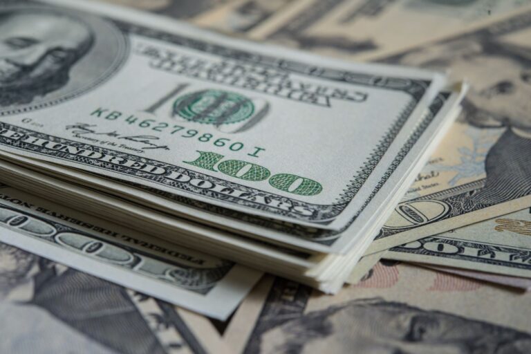 Dólar hoy y dólar blue hoy, precio en vivo: a cuánto cotiza este lunes 16 de marzo