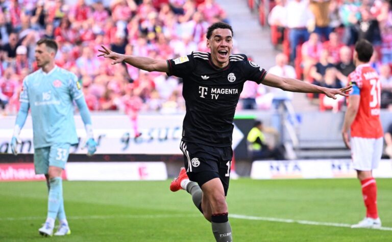 Jugadores del Bayern Munich celebrando un gol en el partido contra Mainz 05