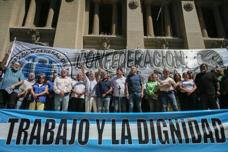 Reunión de dirigentes de la CGT en la sede central