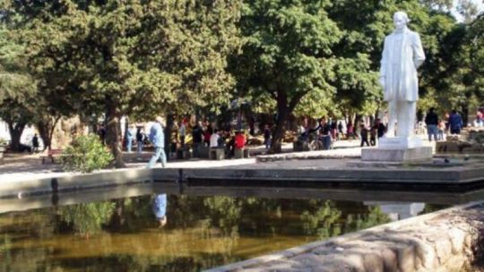 Plaza Rivadavia en el barrio Alta Córdoba, Córdoba, Argentina