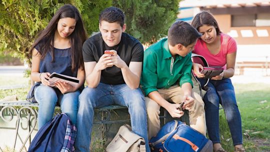 Gráfico de una encuesta sobre el uso de internet por niños y adolescentes en Argentina