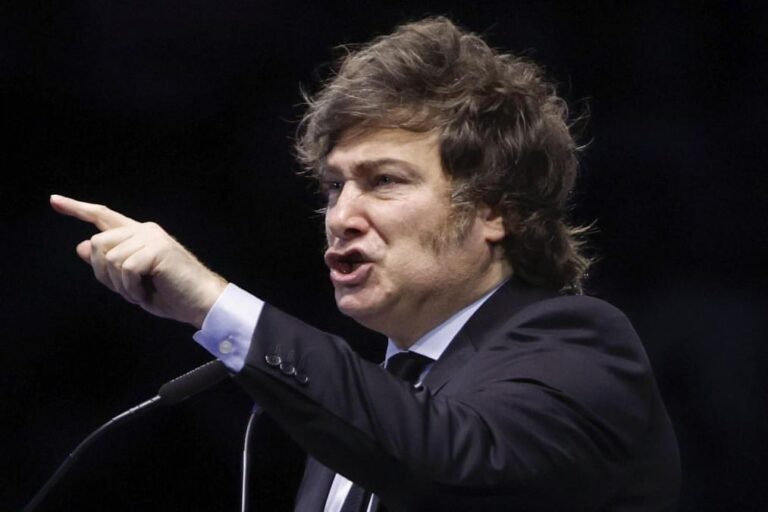 Presidente Javier Milei durante un anuncio oficial.