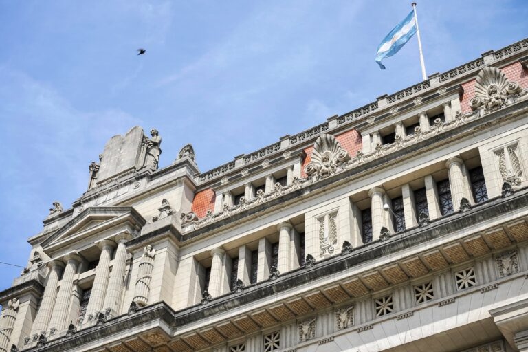 Sorteo de jueces en la Corte Suprema para la oficina de escuchas