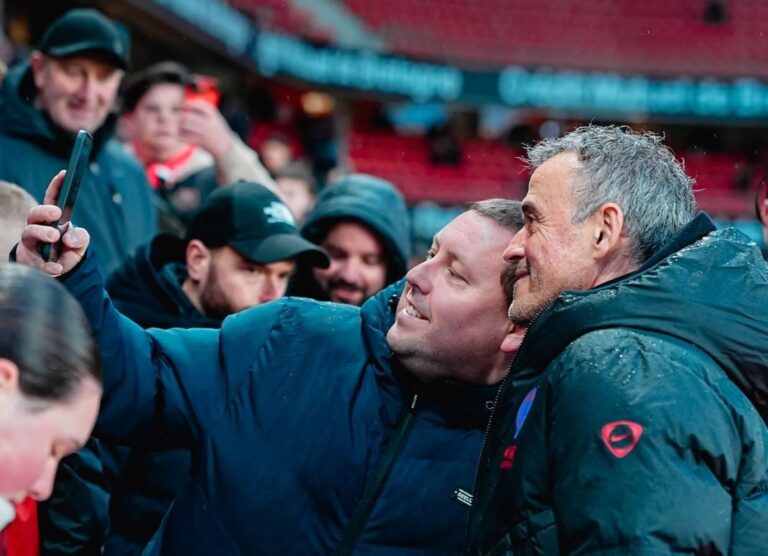 Luis Enrique, entrenador del PSG, durante una conferencia de prensa.