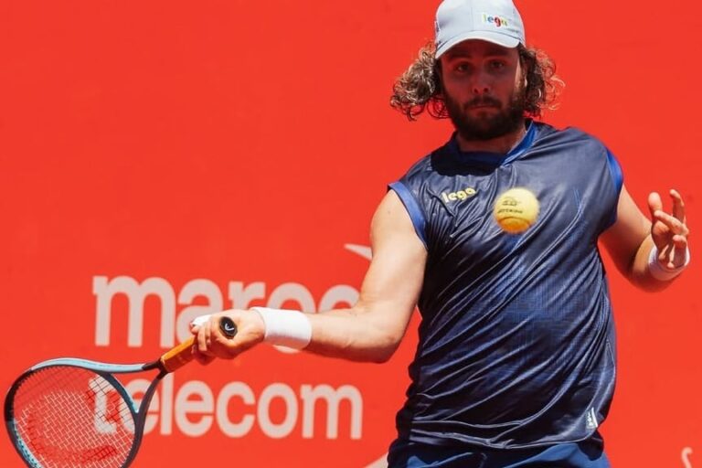 Marco Trungelliti en acción durante el torneo ATP 250 de Marrakech.