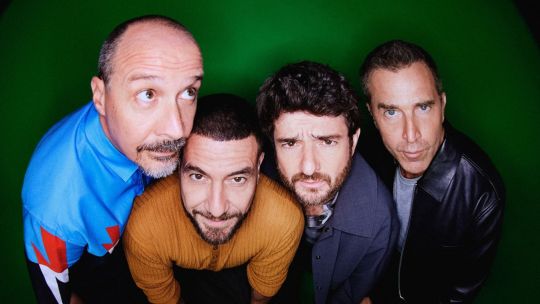 Cartel promocional o elenco de la serie española Machos Alfa de Netflix