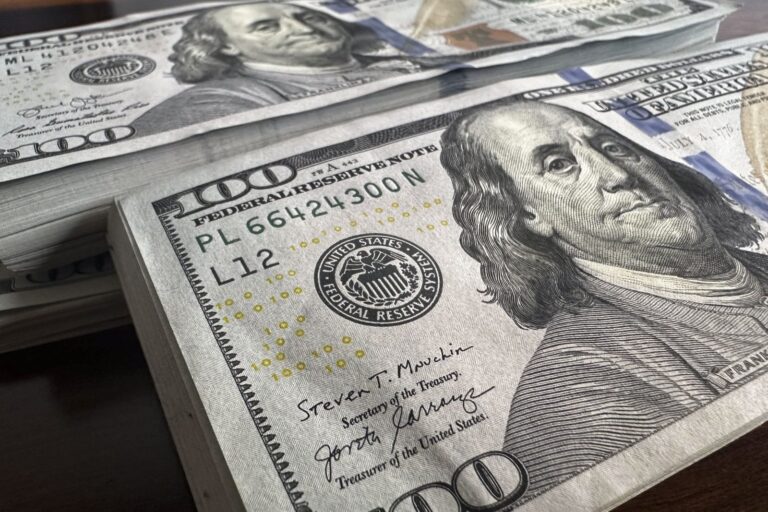 Gráfico de cotizaciones del dólar en baja