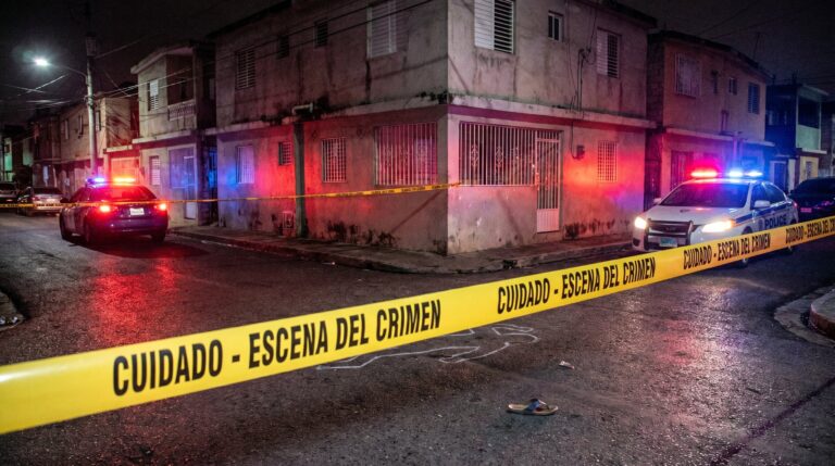 Escena del crimen en Tehuitzingo, Puebla, tras la masacre de una familia