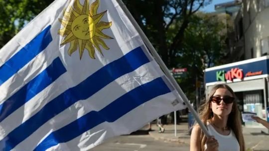 Juan Sánchez economista uruguayo entrevistado en Canal E
