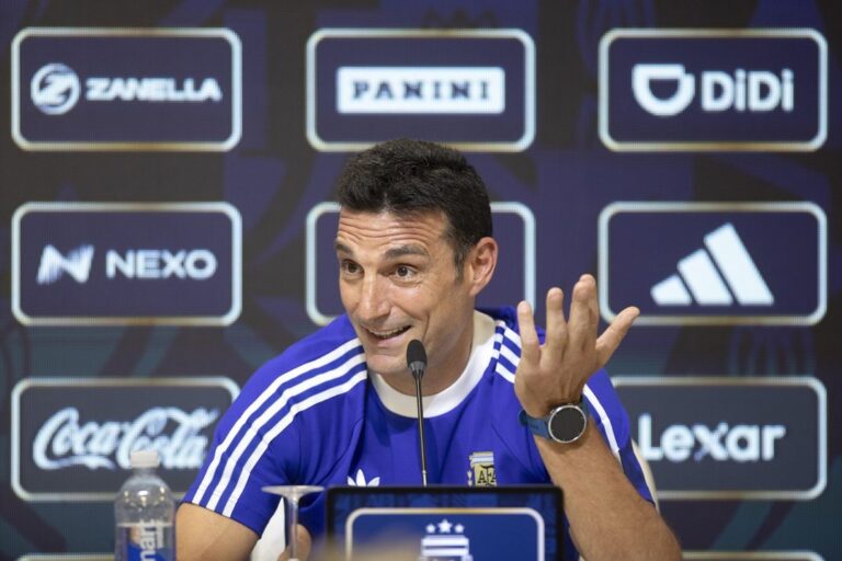 Scaloni repite 17 de los 26 nombres que llevaron a la Selección a lo más alto en Qatar 2022