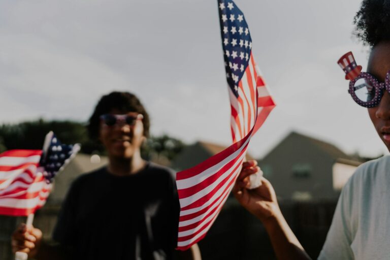 Oficina de USCIS en Estados Unidos con cartel de entrada