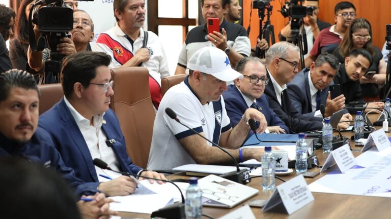 Sesión del Congreso de Guatemala sobre adjudicación de frecuencia 5G