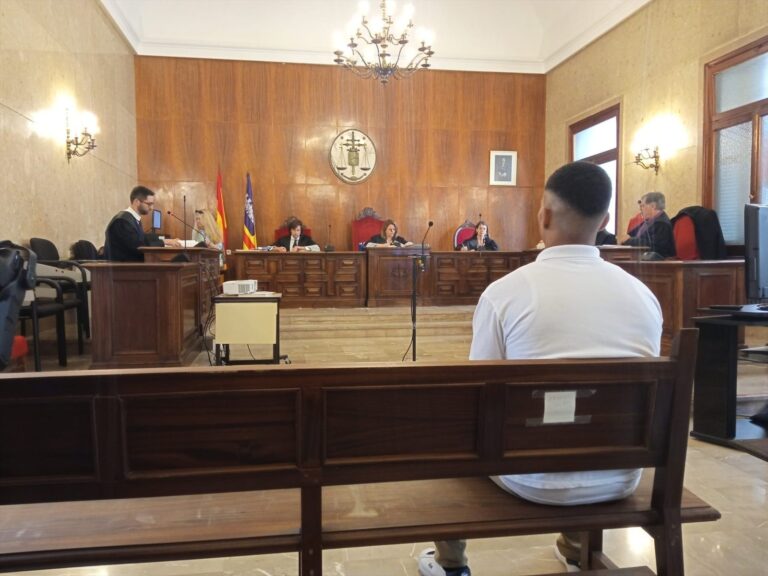Fachada de la Audiencia Provincial de Baleares en Palma