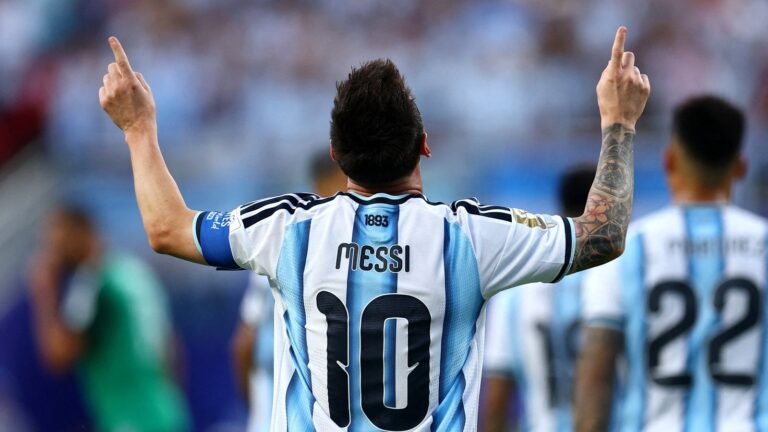 Lionel Messi celebrando un gol con la camiseta de la Selección Argentina en el Mundial de Estados Unidos 2026