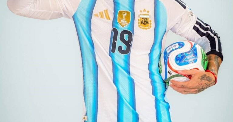 Nicolás Otamendi entrenando con la Selección Argentina